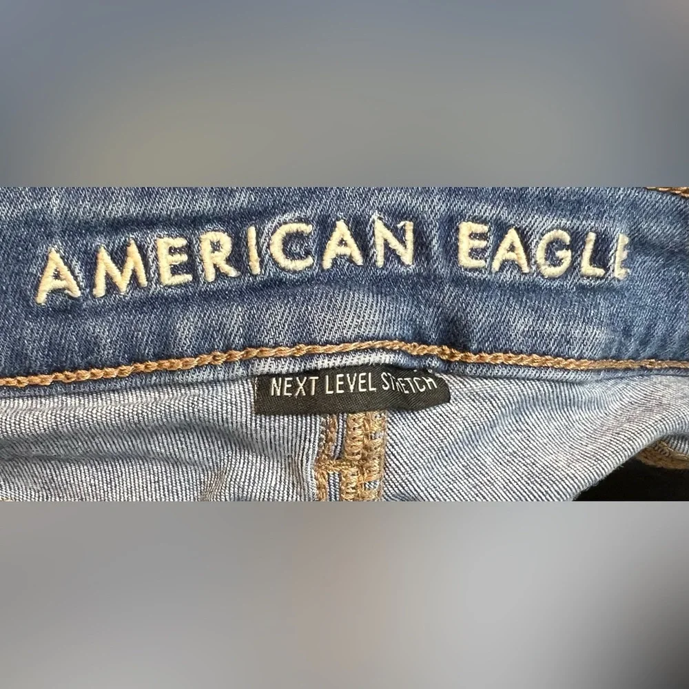 American Eagle Next Level Stretch High Rise Skinny Kicks Size 2 Reg Distressed